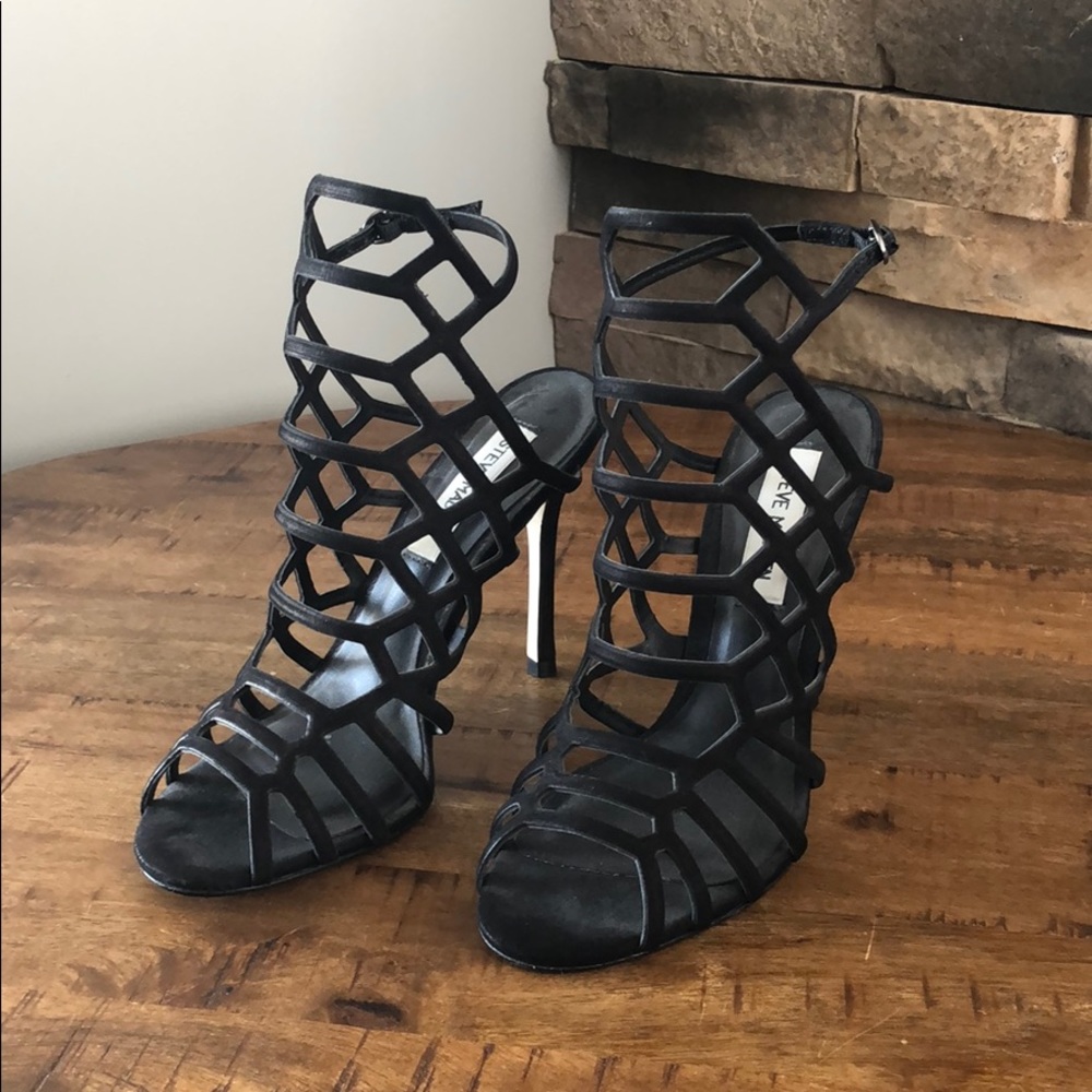 Steve Madden black heels